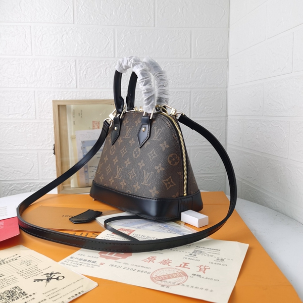 ルイヴィトンバッグ背面デザイン